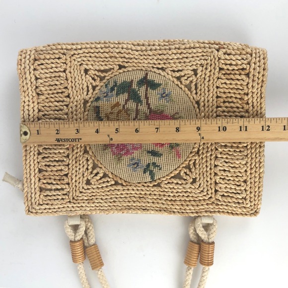 Vintage Straw Floral Needlepoint Medium Handbag Accent Summer Lined Zip Cottage - Picture 7 of 12